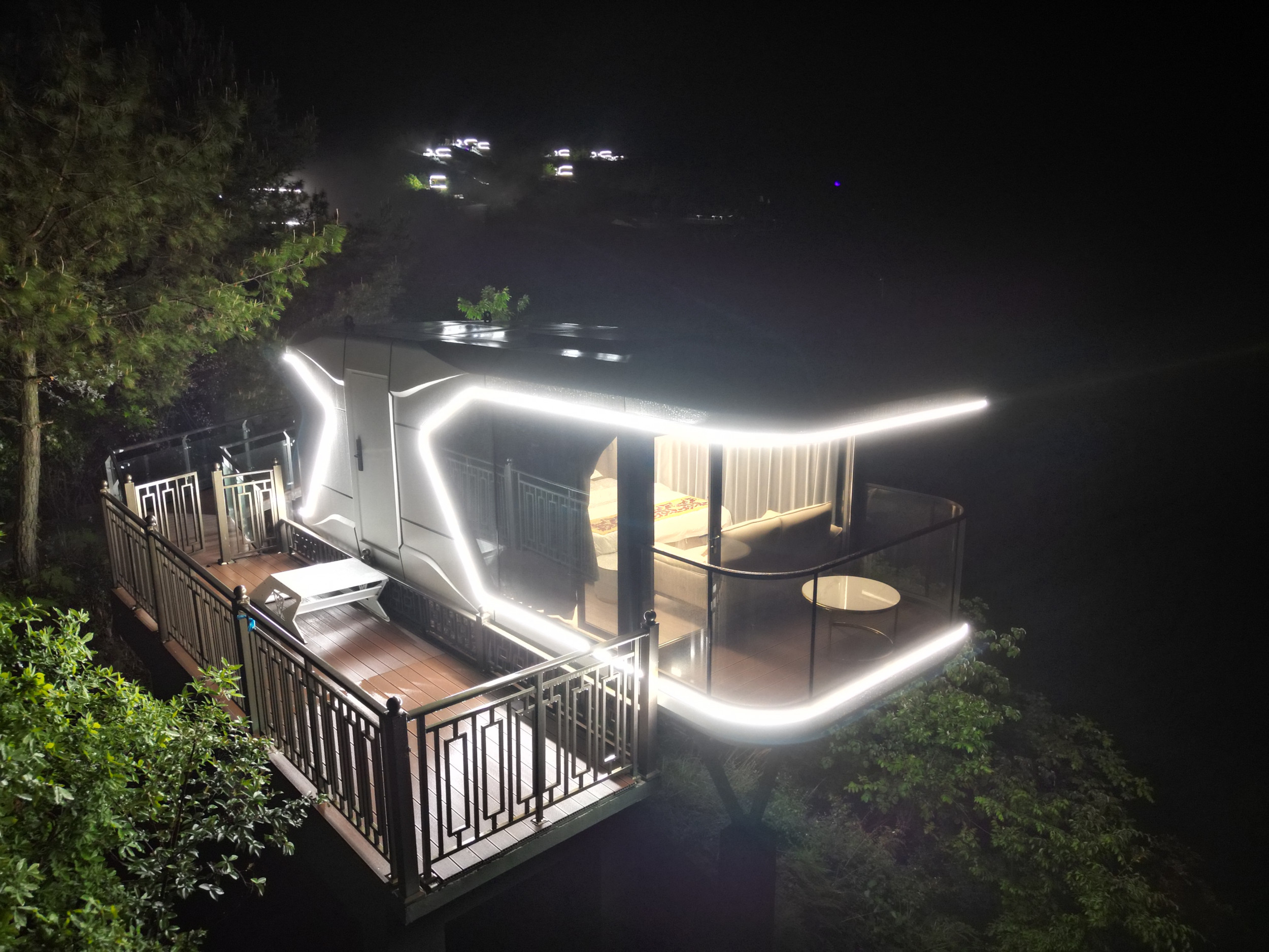 Capsule
houses